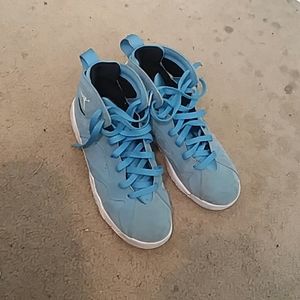 UNC Jordan 7's
